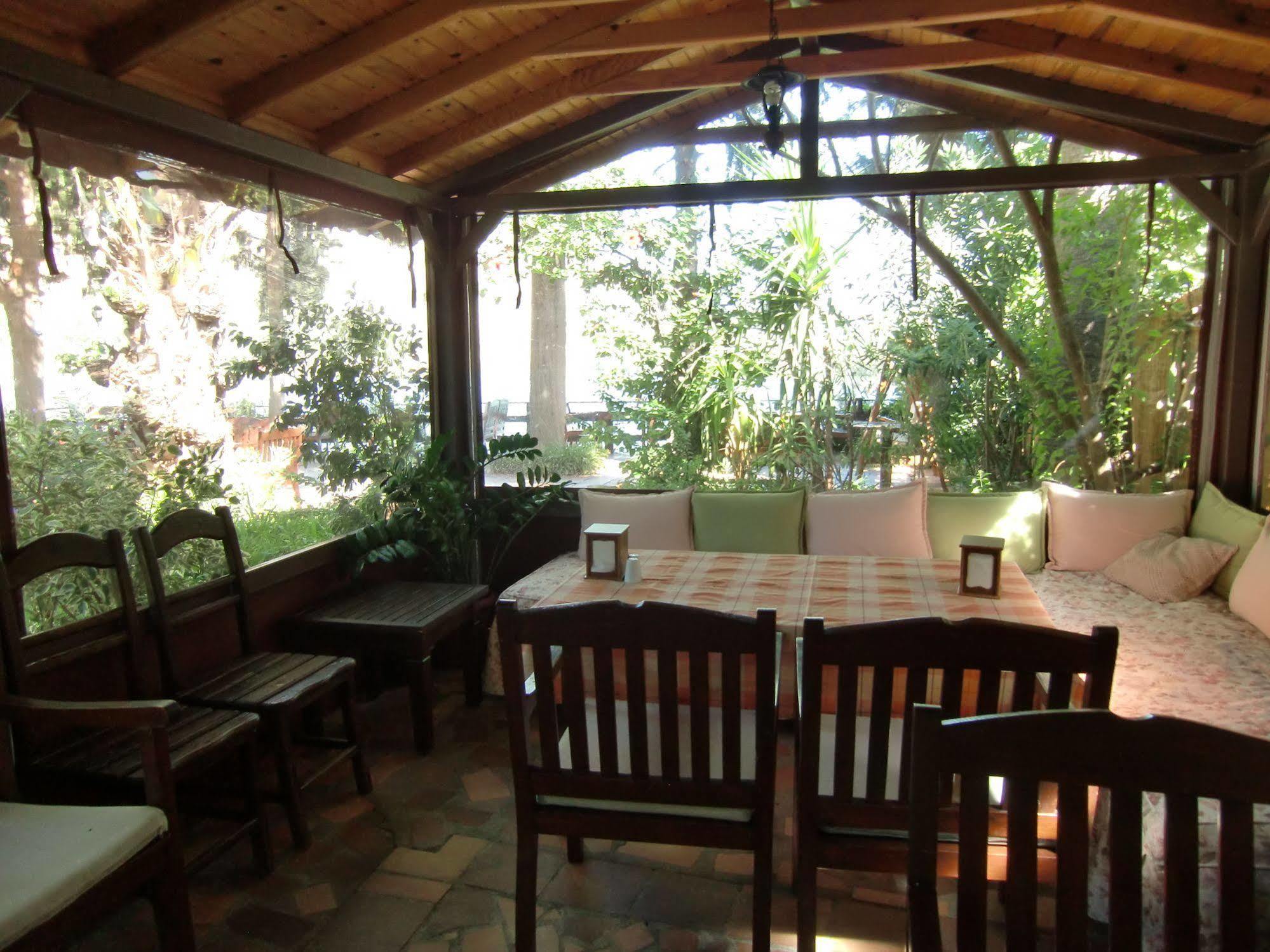 דליאן Hotel Happy Caretta מראה חיצוני תמונה